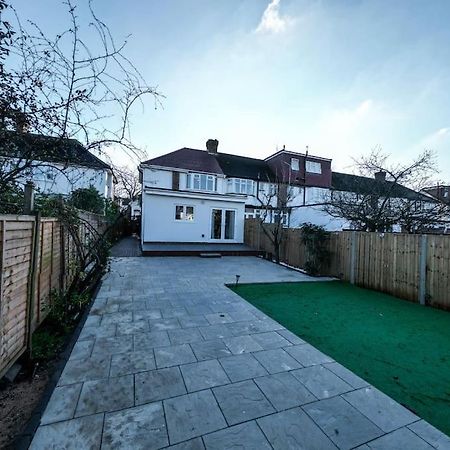 Homely & Peaceful Living Space Morden  Esterno foto