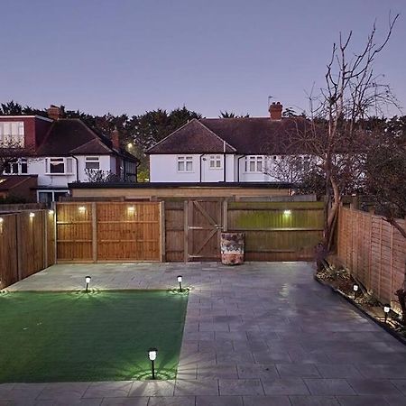 Homely & Peaceful Living Space Morden  Esterno foto